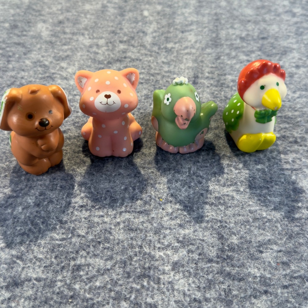Vintage Strawberry Shortcake Pet Figurines Lot 1982 Rubber Animals Cat Dog Bird